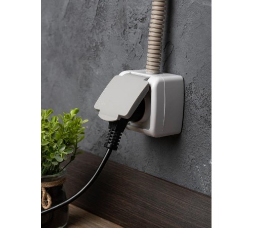 Мурманск Розетка 1-местная 16А с заземлением с крышкой IP54 серый с защитными  шторками EKF  EFR16-029-30-54  EKF