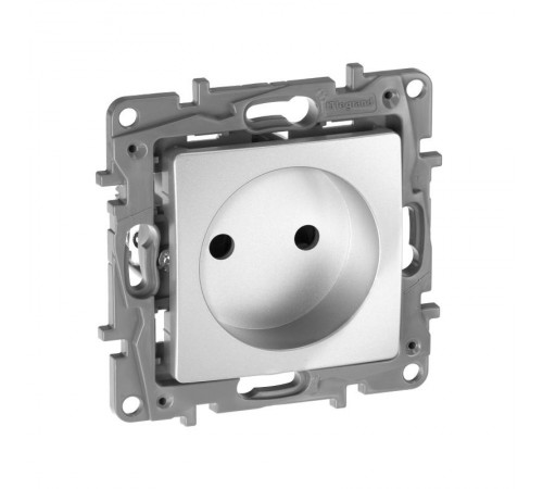 Etika Алюминий Розетка без заземления со шторками, винтовые клеммы  672434  Legrand