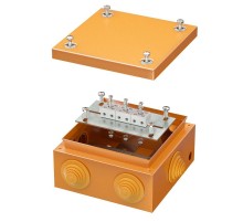 Коробка распределительная стальная FS огн.,IP55,150х150х80мм,6р, 450V,6A, 4мм.кв. с кабельными вводами и клеммниками  FSB31604  DKC