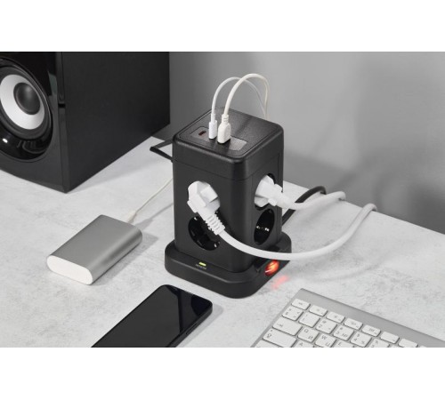 DOMINIC Удлинитель У08K 1,5м 3х1мм2 USB A+C 20Вт чер  DN-YP30-16-08-01-ZKU-K02  IEK