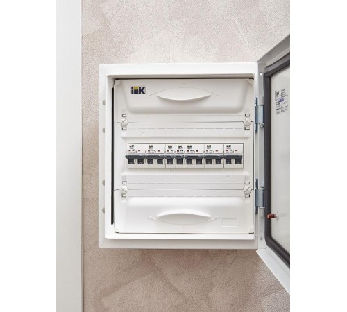 Выключатель автоматический однополюсный M06N 1P D 3А 6кА ARMAT  AR-M06N-1-D003  IEK