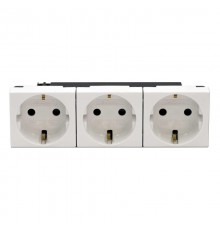 Тройная розетка 16А Viva белая  45003  DKC