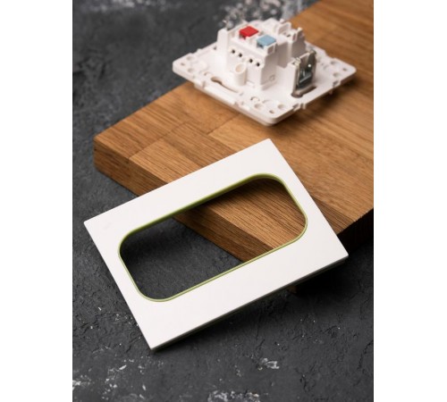 Стокгольм Рамка для розетки 2-местная белая с линией цвета зеленый PROxima  EYM-G-302-20  EKF