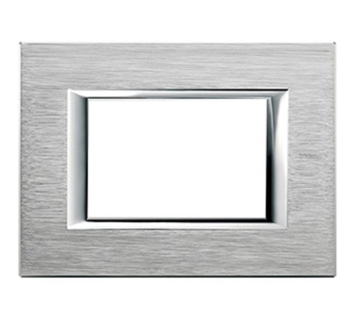 Axolute декоративные накладки прямоугольной формы, анодированные, цвет хром, на 3 модуля  HA4803CR  Legrand