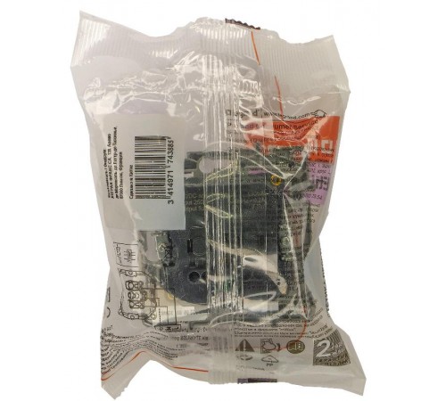 Розетка с заземлением с USB тип C - Legrand Etika - со шторками 16А 250В 1500мА 7,5Вт безвинтовые зажимы - белый  672288  Legrand