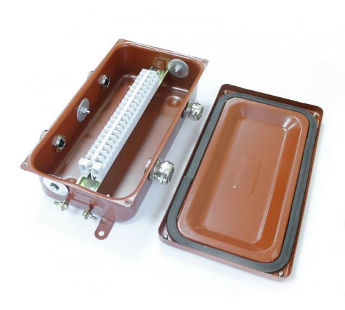 Коробка распределительная с зажимами наборными КЗНС-16 УХЛ1,5 IP65 латунный ввод  zeta30316  ГОФРОМАТИК