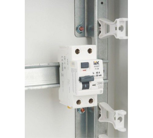 Выключатель дифференциальный (УЗО) R10N 2P 40А 30мА тип A ARMAT  AR-R10N-2-040A030  IEK