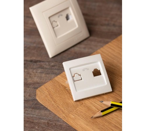 Валенсия лицевая панель розетки Phone 1-местная жемчуг EKF PROxima   EST01-L-034-50   EKF