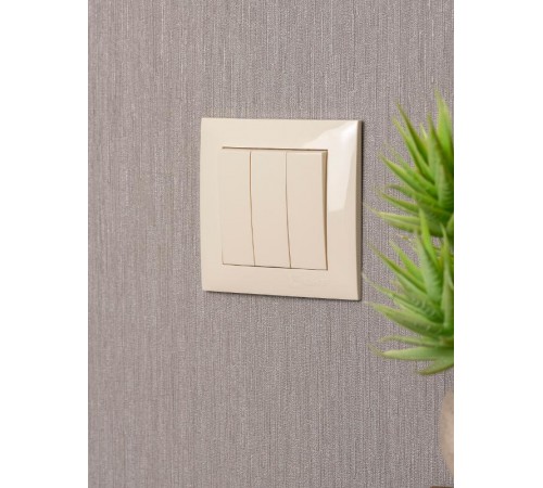 Валенсия выключатель 3-кл. 10А кремовый EKF PROxima  EWV10-024-20  EKF