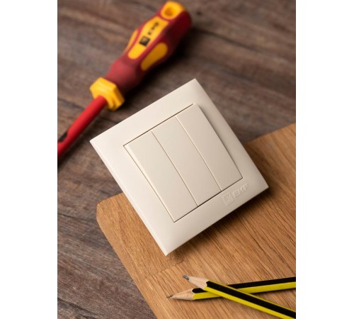 Валенсия выключатель 3-кл. 10А кремовый EKF PROxima  EWV10-024-20  EKF