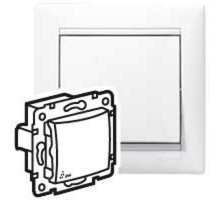Valena Белый Переключатель 1-клавишный IP44  774206  Legrand