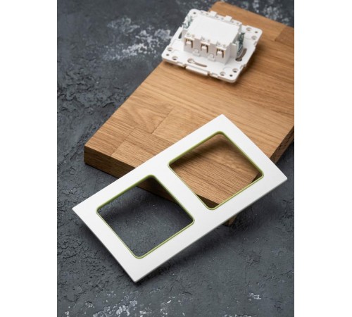 Стокгольм Рамка 2-местная белая с линией цвета зеленый PROxima  EXM-G-303-20  EKF