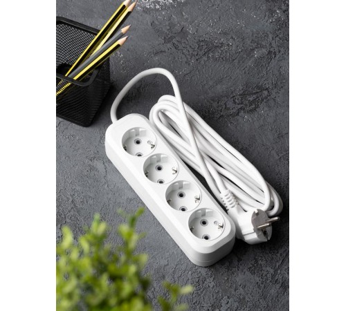 Удлинитель "Эксперт"  4 гнезда 5 метра 16А/3,5кВт с заземлением ПВС 3х1 EKF PROxima  UBA16-310-4-05  EKF