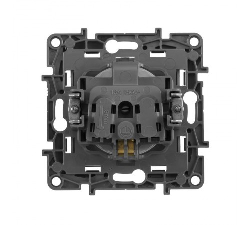 Etika Алюминий Розетка с заземлением, винтовые клеммы, 16А, 250 В  672421  Legrand