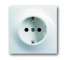 Розетка SCHUKO 16А 250В с защитными шторками, серия impuls, цвет альпийский белый  2013-0-4953   2CKA002013A4953  ABB