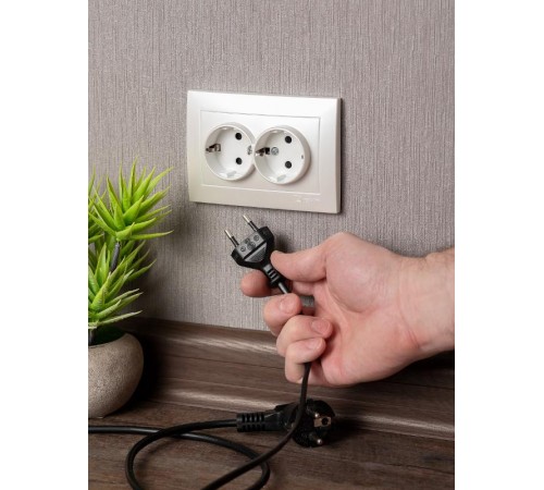 Валенсия лицевая панель розетки 2-местной с/з 16А жемчуг с защ. штор. EKF PROxima   ESR16-L-128-50   EKF