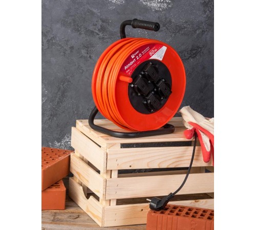 Удлинитель на катушке "Атлант 2.0" 4 гнезда 50м с заземлением КГ 3*1,5 16А/3,5кВт IP44 PROxima  UKA02-16-315R-4-50-IP44  EKF