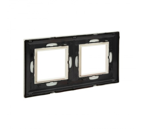 Рамка из металла, "Avanti", белая, 4 модуля  4400854  DKC