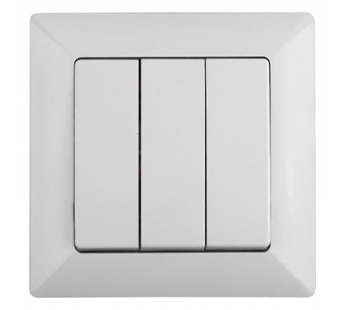 4-106-01 Intro Выключатель тройной, 10А-250В, СУ, Solo, белый  Б0043298  Intro