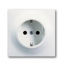 Розетка SCHUKO 16А 250В с защитными шторками, серия impuls, цвет белый бархат  2013-0-5335   2CKA002013A5335  ABB