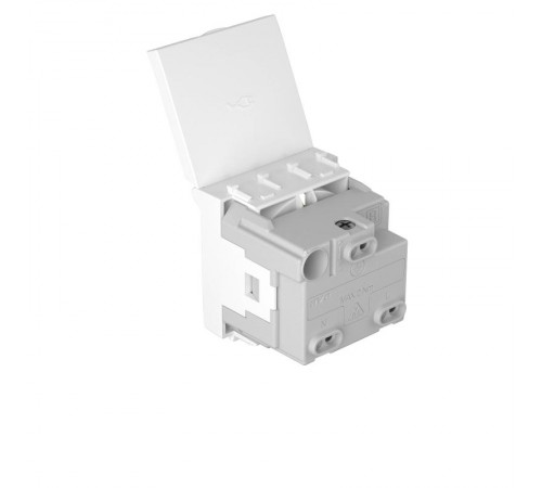 Розетка 2P+E, с з/ш, "Avanti" IP41, белая  4400012  DKC