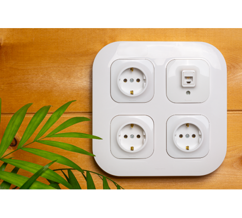 Quteo Белый Розетка RJ11  782214  Legrand