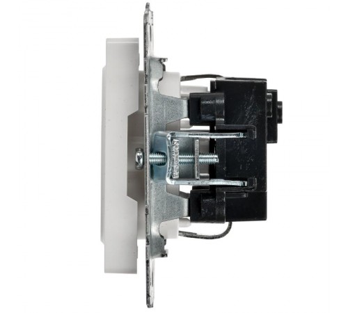 BRITE Розетка с заземлением без шторок 16А РС11-1-0-БрБ белый  BR-R11-16-K01  IEK