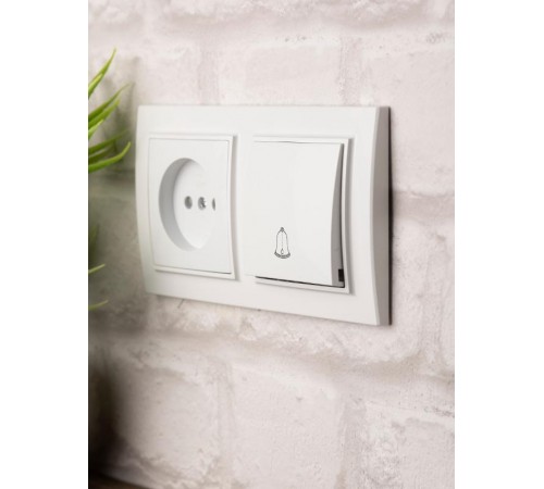 Минск Рамка 2-местная горизонтальная белая EKF  Basic  ERM-G-302-10  EKF