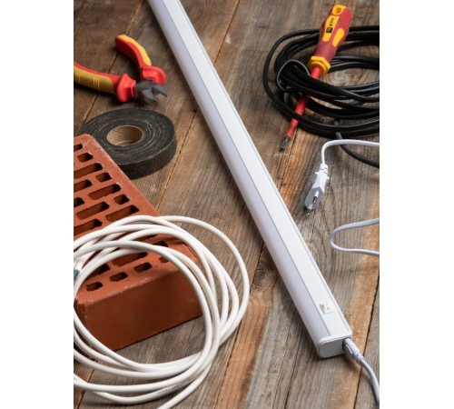 Светильник светодиодный линейный с выключателем ДБОВ-7104 14 Вт 4000K IP20 EKF Basic  LBS-7104-14-4000  EKF