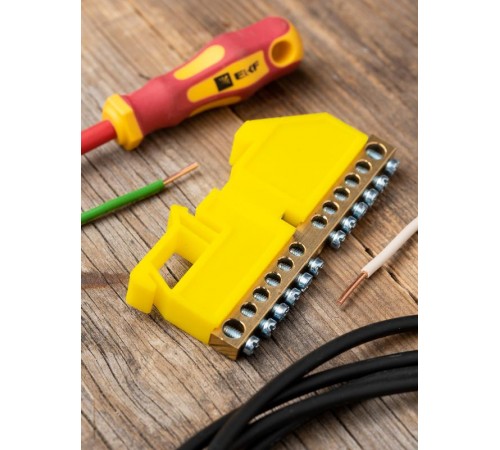 Шина "0" N (6х9мм) 12 отверстий латунь желтый изолятор на DIN-рейку EKF PROxima  sn0-63-12-dz  EKF