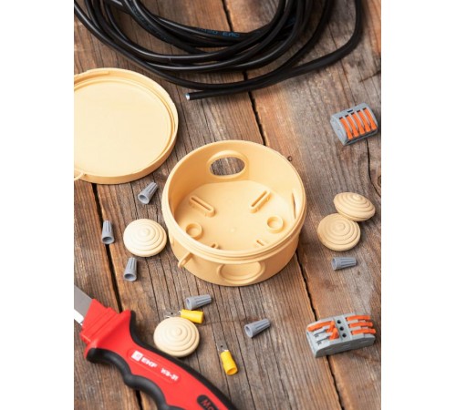 Коробка распределительная КМР-040-039 с крышкой (85х40) 4 мембранных ввода светлое дерево IP54 EKF PROxima  plc-kmr-040-039-s  EKF