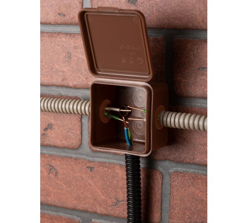 Коробка распределительная КМР-030-037 пылевлагозащищенная без мембранных вводов (65х65х50) тёмное дерево EKF PROxima  plc-kmr-030-037-t  EKF