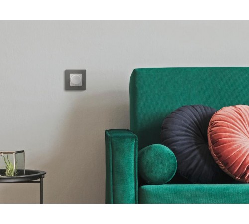 Etika Белый Светорегулятор поворотный, 300Вт, без нейтрали  672219  Legrand