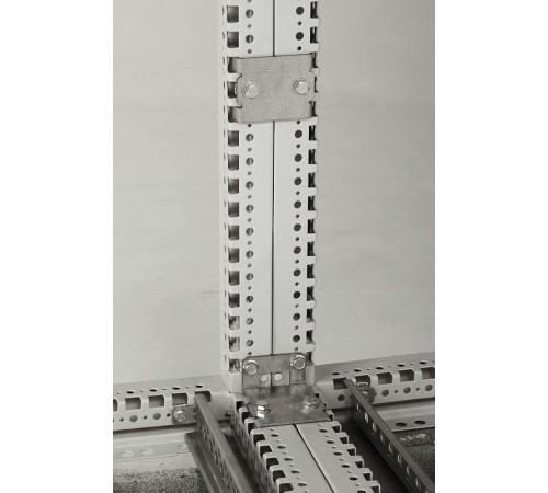 Комплект для внутренней стяжки шкафов - для шкафов Altis - нагрузка 1000 кг/м3  047683  Legrand