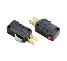 DCX-M Контакт реверсивный 2NA+2NC  431158  Legrand