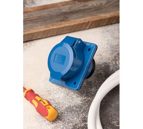 Розетка стационарная внутренняя 423 2Р+РЕ 32А 220В IP44 EKF PROxima  ps-423-32-220  EKF