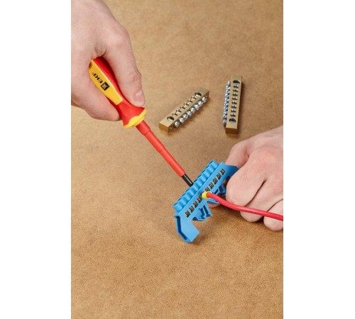 Отвертка Expert PZ1x80 мм 1000В EKF PROximapz-1-80-exp-inEKF