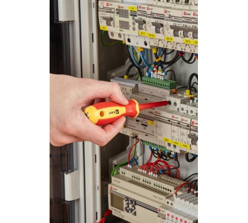 Отвертка Expert PZ1x80 мм 1000В EKF PROximapz-1-80-exp-inEKF