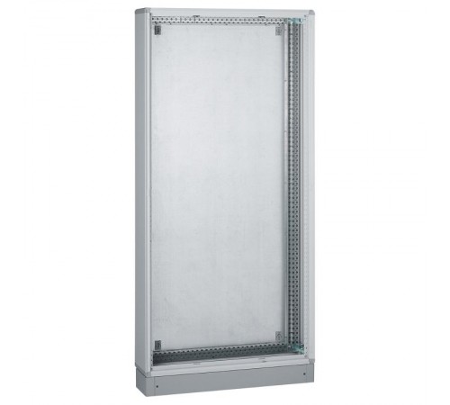 Цоколь XL3 800 - для шкафов и щитов IP 43 высотой 660 мм  020410  Legrand