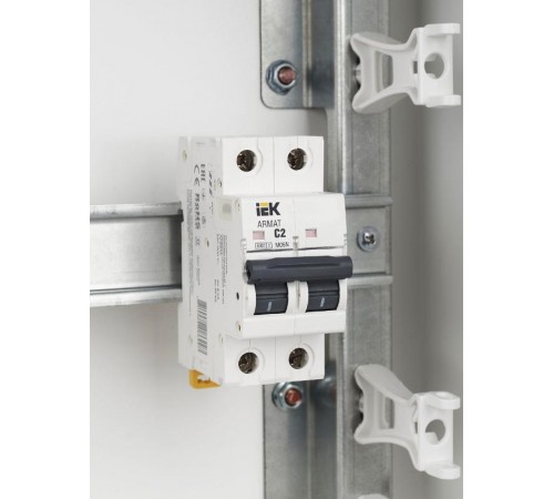 Выключатель автоматический двухполюсный M06N 2P C 2А 6кА ARMAT  AR-M06N-2-C002  IEK