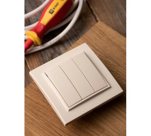 Выключатель 3-кл. СП 10А бежевый Минск EKFERV10-024-20EKF