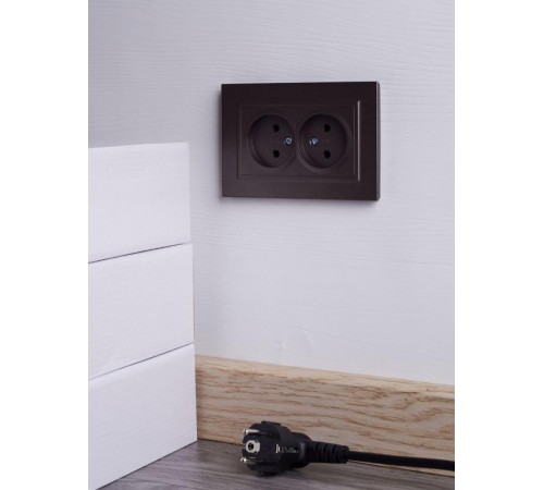 BRITE Розетка 2-ая без заземления без шторок10А в сборе РС12-2-БрТБ темная бронза  BR-R20-10-K45-F  IEK