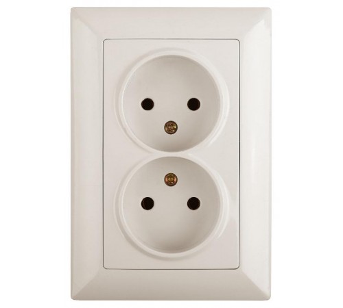 4-204-02 Intro Розетка 2х2P, 16А-250В, СУ, Solo, сл.кость  Б0043327  Intro