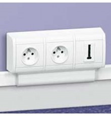 Sagane Рамка для плинтуса 20х12,5 3п  031696  Legrand