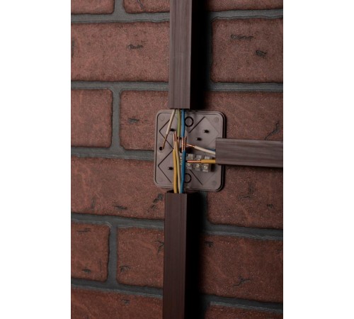 Коробка распределительная КМР-030-030кг (75х75х25) с клеммником тёмное дерево EKF PROxima  plc-kmr-030-030kg-t  EKF