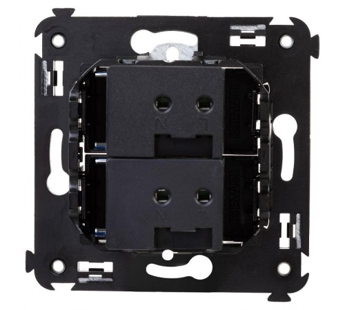 USB зарядное устройство в стену, "Avanti", "Черный квадрат"  4402543  DKC