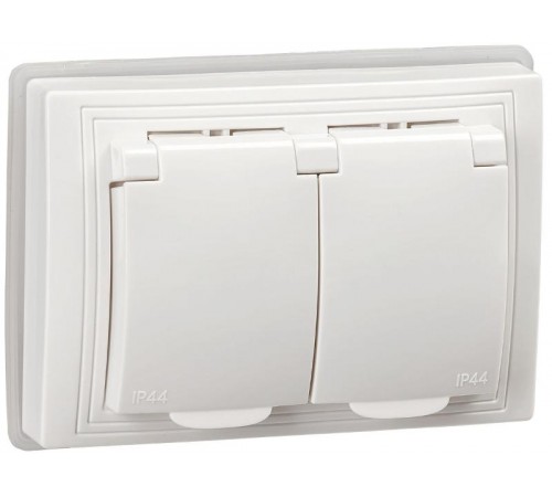 КВАРТА Белый Розетка 2-местная с заземлениемсо шторками РСбш12-3-КБ-44 16А IP44  KV-R26-16-44-K01  GENERICA