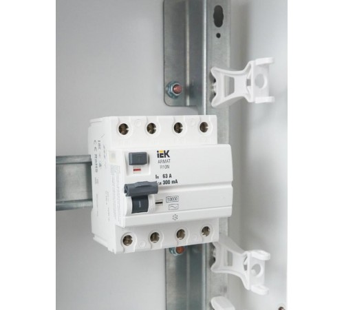 Выключатель дифференциальный (УЗО) R10N 4P 63А 300мА тип AC ARMAT  AR-R10N-4-063C300  IEK