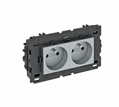 Розетка тройная 0° Modul45connect франц. стандарт, 250 В, 16A (серебристый) (STD-F0C8 AL2)  6120632  OBO Bettermann