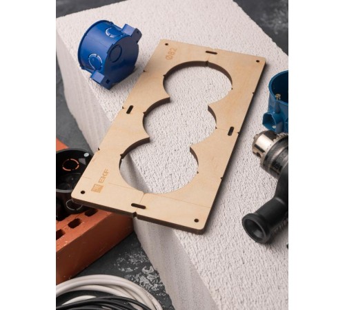 Шаблон для подрозетников c 3 отв. диам. 82 мм EKF Expert  sh-d82-3  EKF